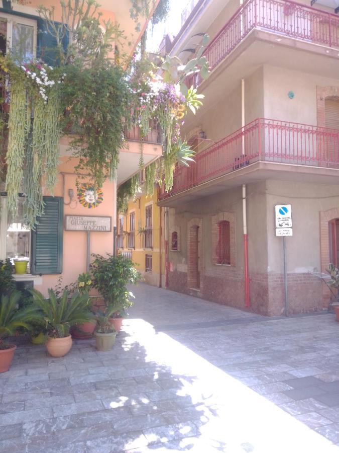 Vacanza Taormina Mare Мацео Екстериор снимка