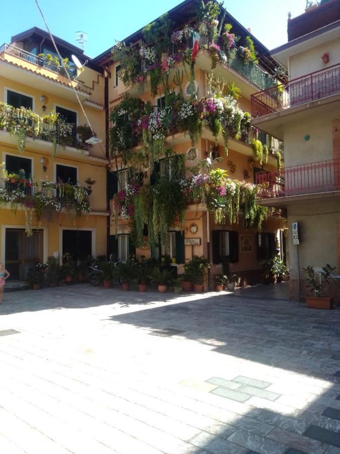 Vacanza Taormina Mare Мацео Екстериор снимка